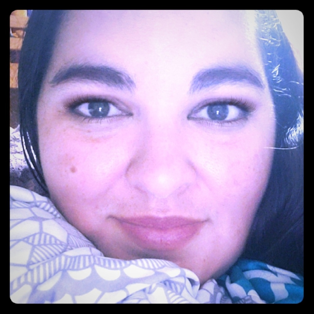 Meet your Posher, Isis